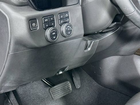 Used 2023 Chevrolet Silverado 1500 LT Trail Boss w/ LT Trail Boss Premium Package AWD/4WD image 10