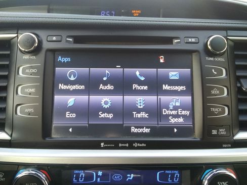 Used 2017 Toyota Highlander AWD V6 image 25