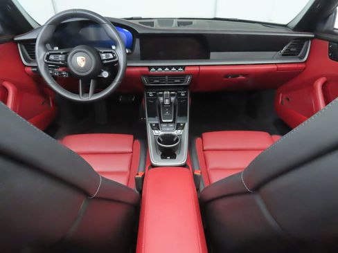 Used 2025 Porsche 911 Carrera image 21