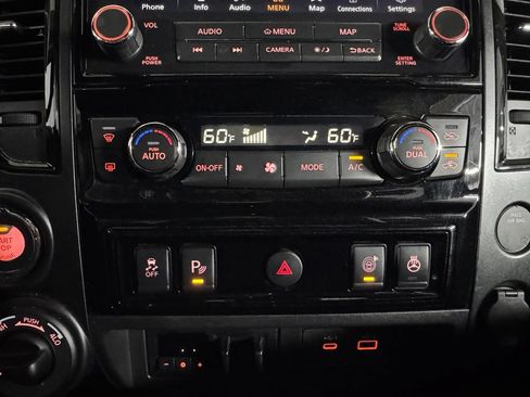 Used 2020 Nissan Titan PRO-4X w/ Pro-4x Convenience Package AWD/4WD image 35