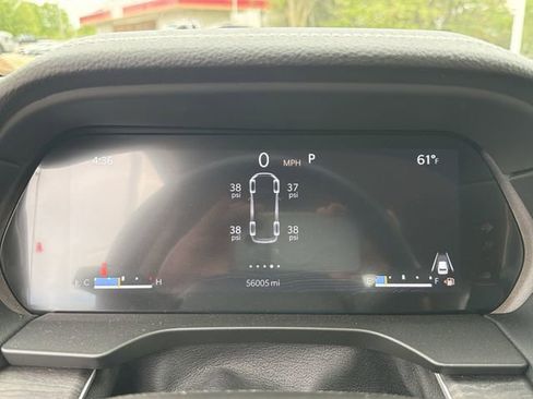 Used 2022 Jeep Grand Cherokee Limited w/ Luxury Tech Group II image 15