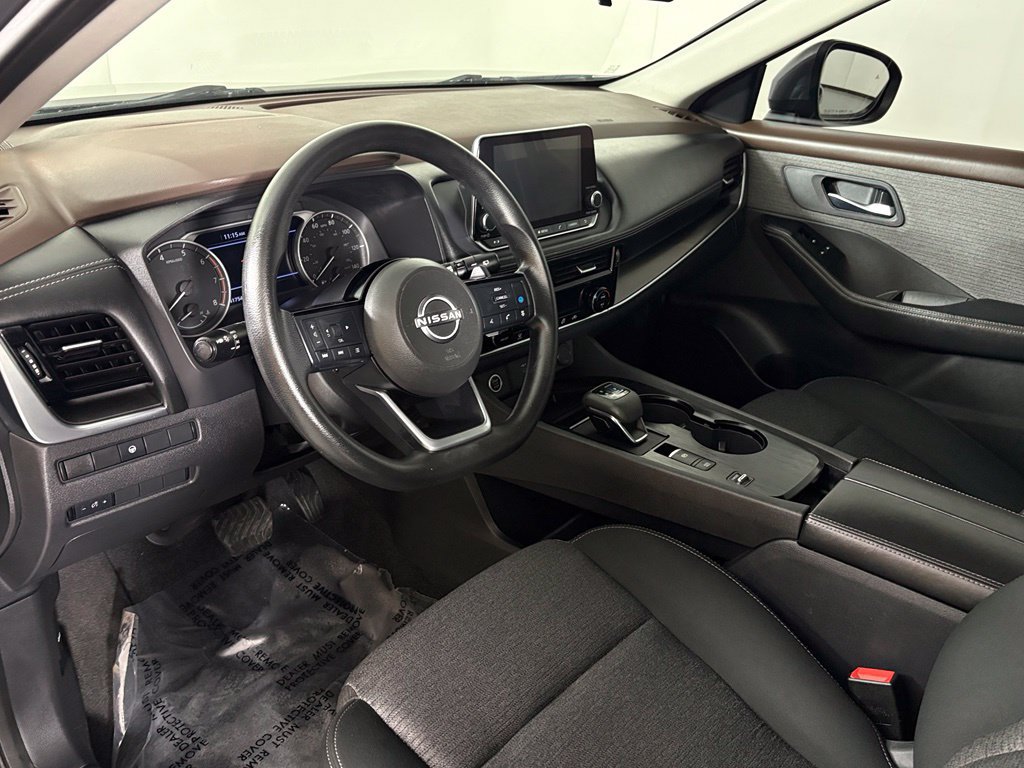 Used 2022 Nissan Rogue SV FWD image 17