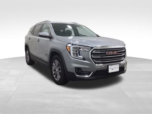 Used 2024 GMC Terrain SLT image 5