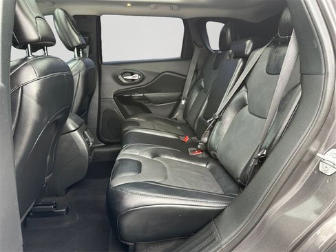 Used 2023 Jeep Cherokee Altitude Lux w/ Lux Elite Package image 15