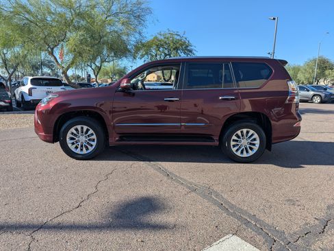 Used 2019 Lexus GX 460 image 5