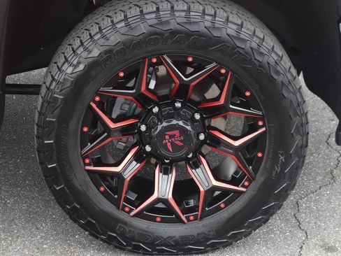 Used 2025 Chevrolet Silverado 2500 Custom w/ Custom Value Package image 39