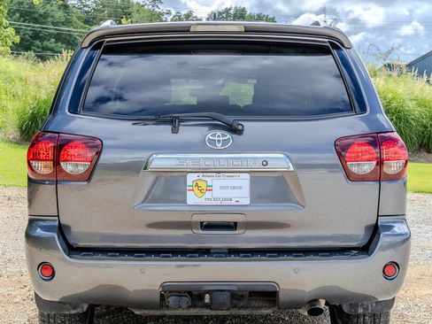 Used 2018 Toyota Sequoia Limited w/ Safety & Convenience Package RWD image 4