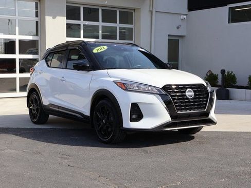 Used 2022 Nissan Kicks SR w/ Premium Package image 1