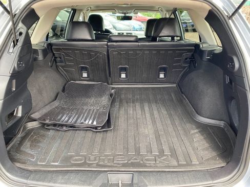 Used 2019 Subaru Outback 3.6R Limited w/ Popular Package #2 AWD/4WD image 15