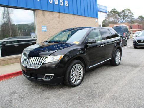 Used 2011 Lincoln MKX 2WD w/ 102A Rapid Spec Order Code image 3