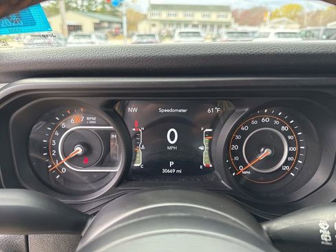 Used 2024 Jeep Wrangler Unlimited Sport AWD/4WD image 11