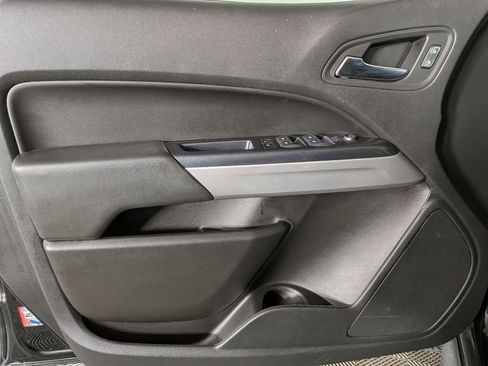 Used 2019 Chevrolet Colorado ZR2 w/ Colorado ZR2 Bison Edition image 17