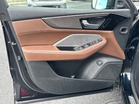 Used 2022 Acura MDX SH-AWD w/ Advance Package image 17