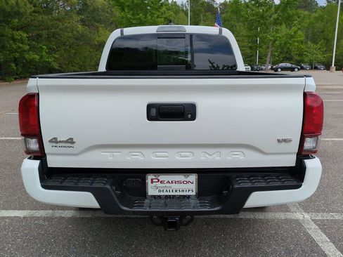 Used 2023 Toyota Tacoma SR5 w/ Technology Package AWD/4WD image 5