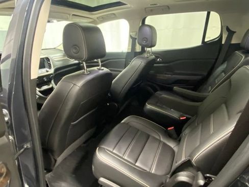Used 2022 GMC Acadia Denali w/ Denali Ultimate Package AWD/4WD image 12