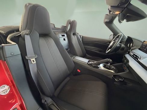 Used 2024 MAZDA MX-5 Miata Sport image 20