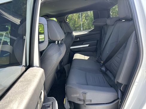 Used 2024 Toyota Tacoma TRD Off-Road image 31