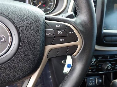 Used 2014 Jeep Cherokee Latitude FWD image 14