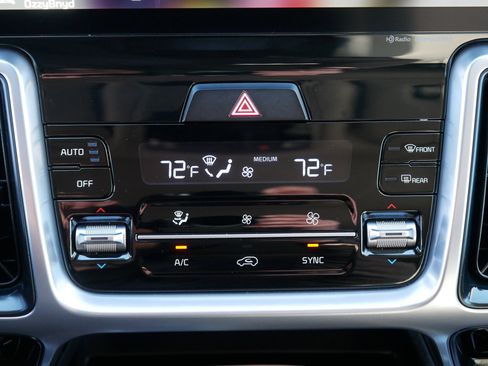 Certified 2023 Kia Sorento X-Line EX image 23