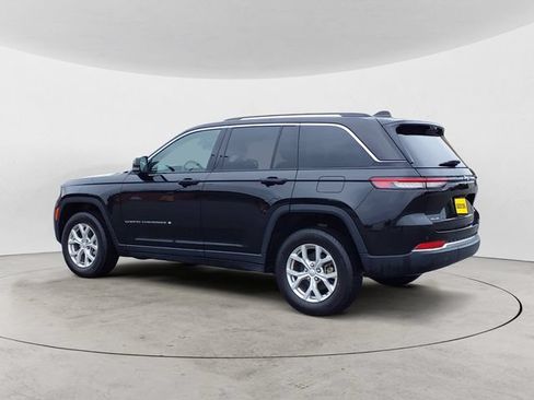 Used 2023 Jeep Grand Cherokee Limited w/ Luxury Tech Group II AWD/4WD image 7