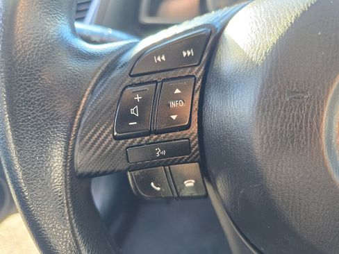 Used 2015 MAZDA MAZDA3 i Sport image 23