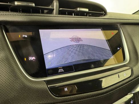 Used 2023 Cadillac XT6 Luxury AWD/4WD image 18
