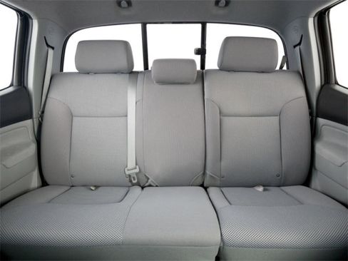 Used 2010 Toyota Tacoma PreRunner RWD image 13