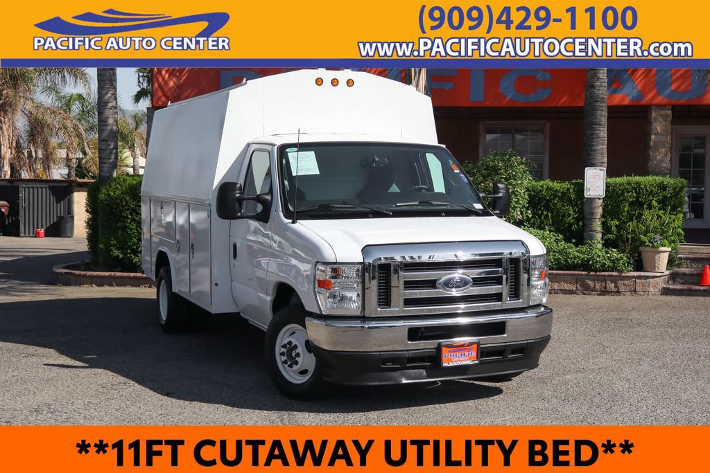 Used 2024 Ford E-350 and Econoline 350 Super Duty w/ Power Windows & Locks Group RWD image 1