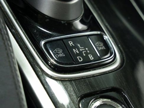 Used 2018 Mitsubishi Outlander SEL image 21