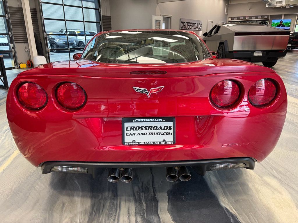 Used 2005 Chevrolet Corvette Coupe w/ Preferred Equipment Group RWD image 27