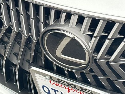 Certified 2025 Lexus ES 300h w/ Premium Package image 38