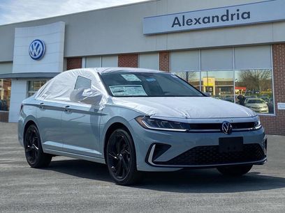 New 2025 Volkswagen Jetta SE