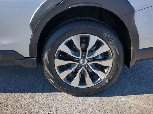 Certified 2025 Subaru Outback Limited w/ Popular Package #2 image 22