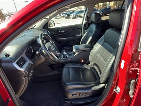 Certified 2023 GMC Acadia SLT image 10