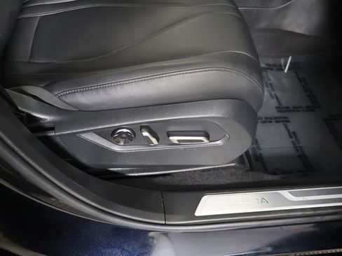 Used 2024 Acura RDX SH-AWD image 32