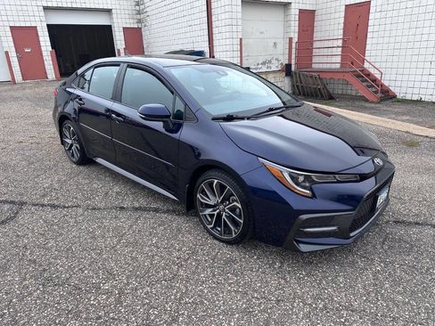 Used 2022 Toyota Corolla SE image 2