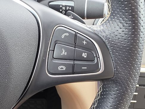 Used 2020 Mercedes-Benz GLA 250 image 17