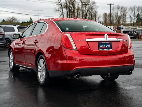 Used 2010 Lincoln MKS image 12