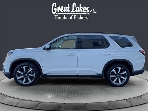 Used 2024 Honda Pilot Elite image 2