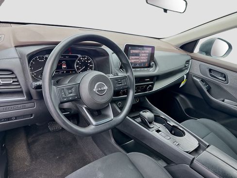 Used 2023 Nissan Rogue S image 7