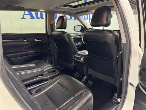 Used 2016 Toyota Highlander Limited image 17