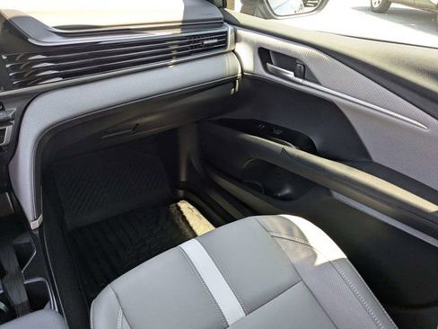 Used 2025 Toyota Camry SE FWD image 16