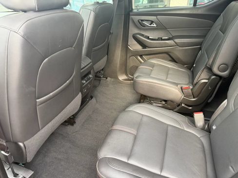 Used 2023 Chevrolet Traverse RS AWD/4WD image 15