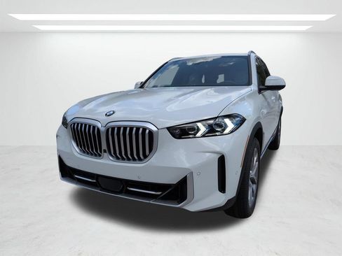 New 2026 BMW X5 xDrive40i w/ Premium Package AWD/4WD image 8