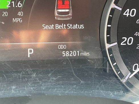 Used 2021 Toyota Highlander XLE image 17