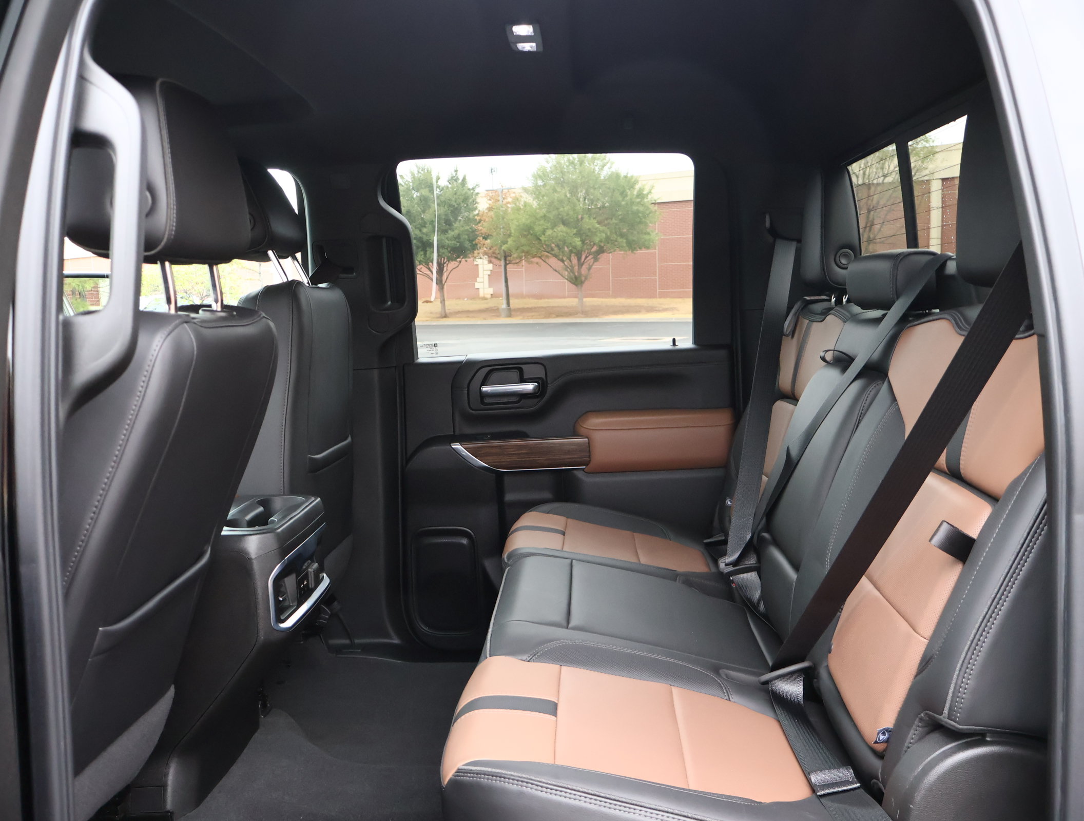 Used 2022 Chevrolet Silverado 3500 High Country AWD/4WD image 26