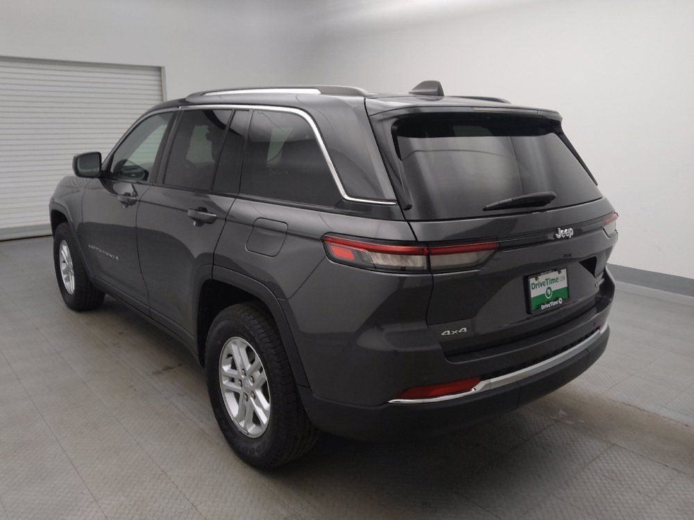 Used 2023 Jeep Grand Cherokee Laredo w/ Luxury Tech Group I AWD/4WD image 5