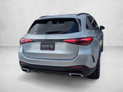 Used 2026 Mercedes-Benz GLC 300 4MATIC image 2