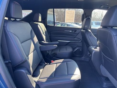 Used 2025 Chevrolet Traverse Z71 w/ Enhanced Driving Package image 19