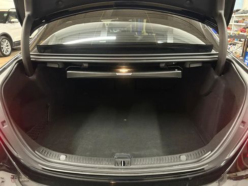 Used 2020 Mercedes-Benz E 350 4MATIC Sedan w/ Parking Assistance Package image 9